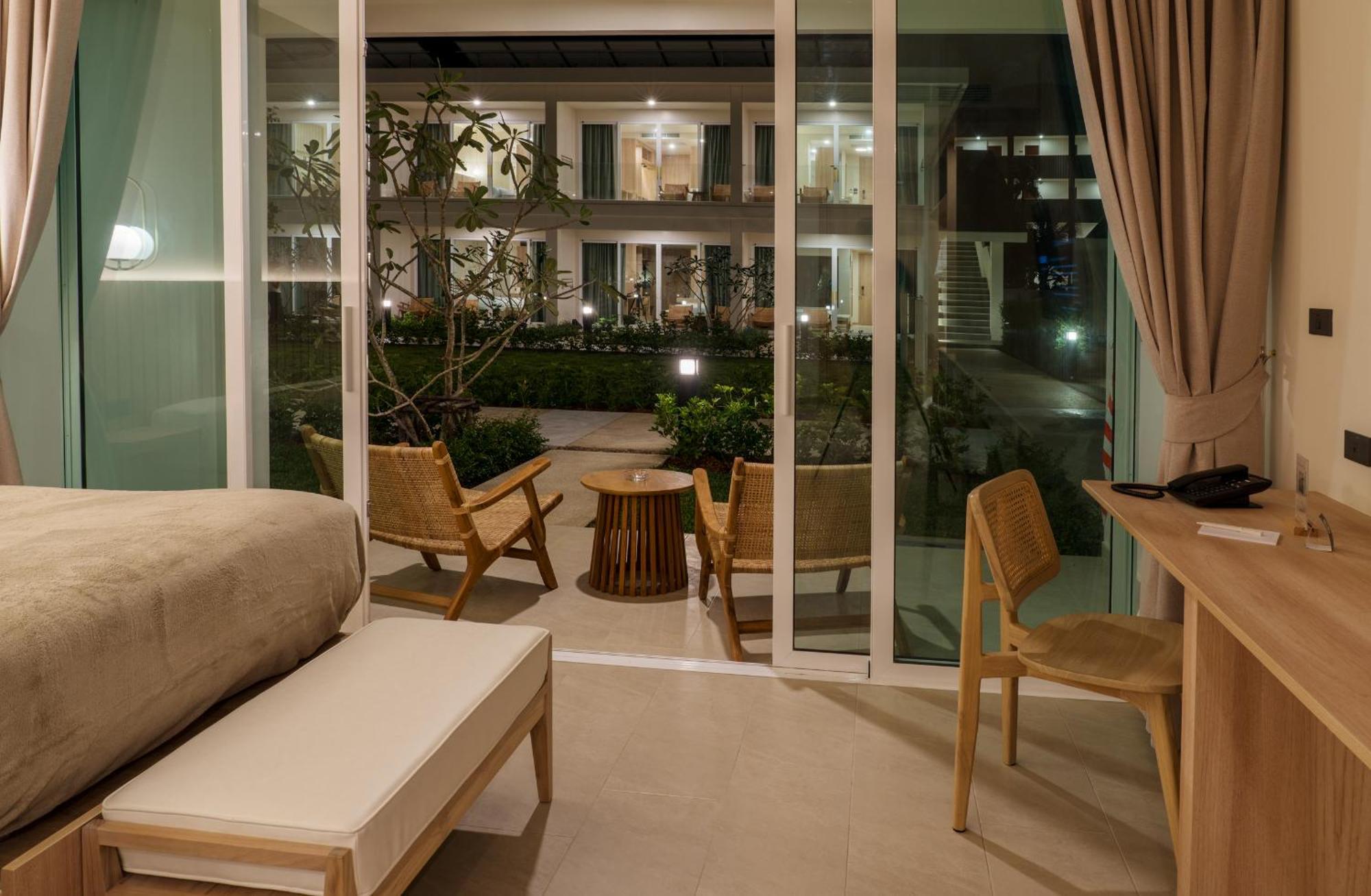 Niranapa Boutique Resort Ката-Бич Экстерьер фото