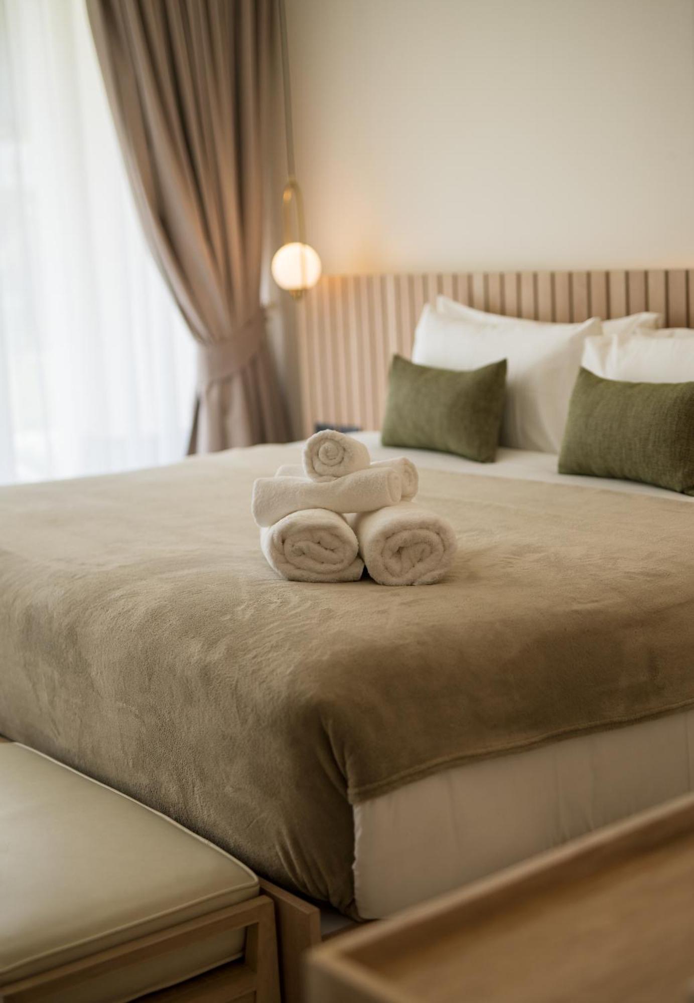 Niranapa Boutique Resort Ката-Бич Экстерьер фото